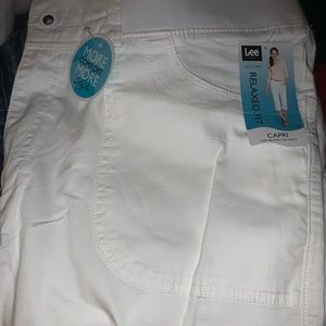 Lee Womens Capris Brand New